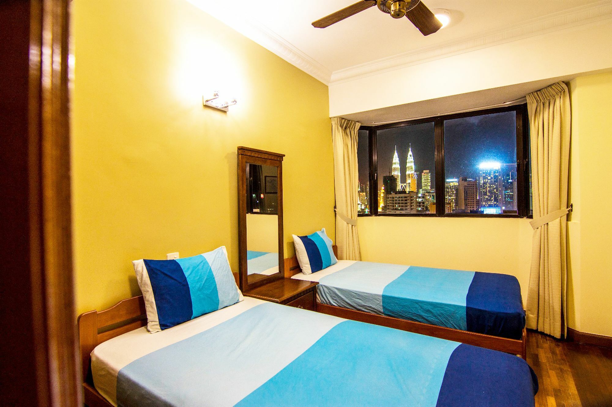 Pwtc Bistari Service Apartment Куала Лумпур Екстериор снимка